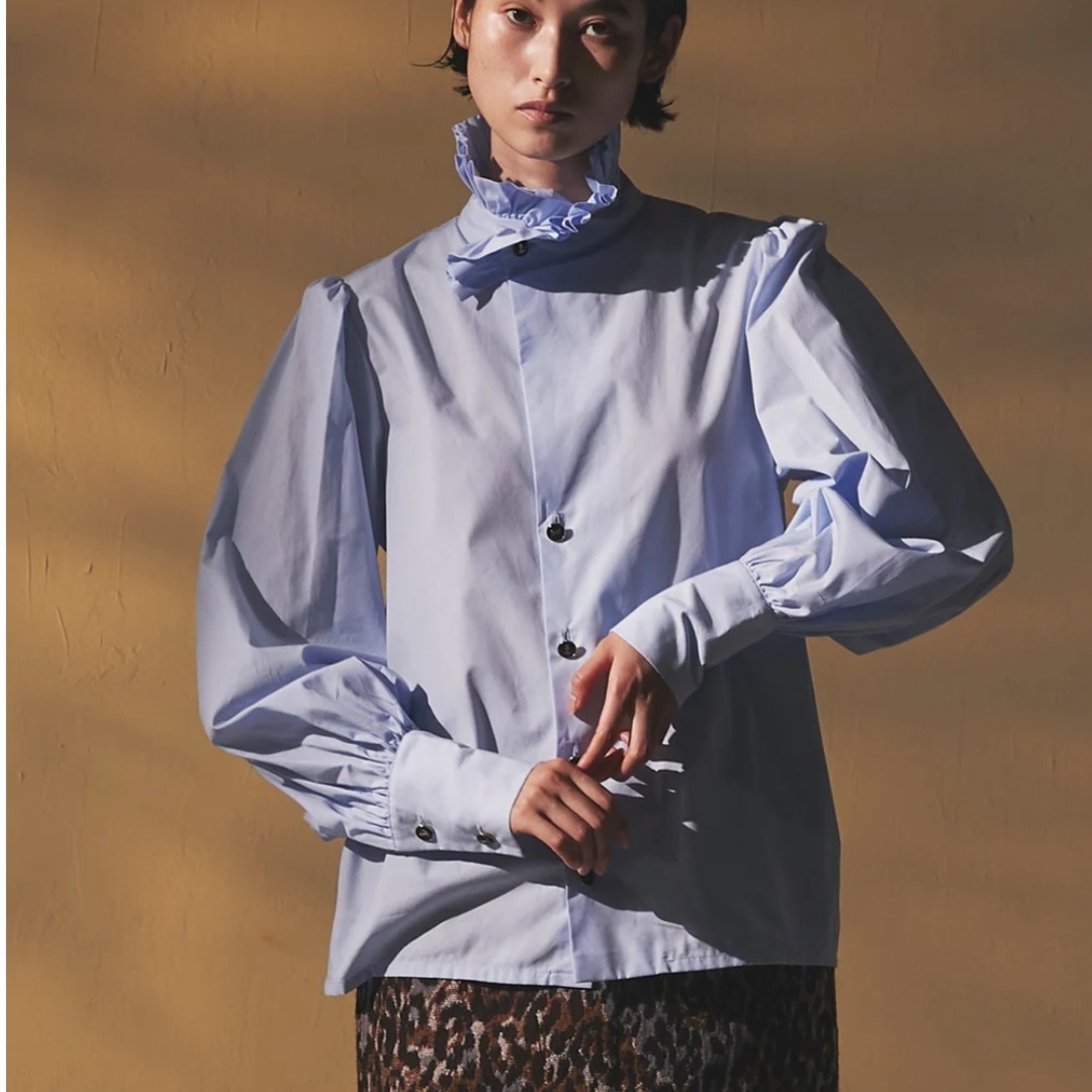 60%OFF!! 今期 新品 レプレリー ドゥ パリ フリルネックシャツ 60%OFF!! 今期 新品 レプレリー ドゥ パリ フリルネックシャツ
