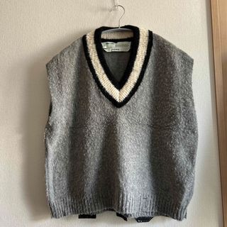 Off-White(ニット/セーター)のフリマアイテム一覧 Off-White(ニット/セーター)のフリマアイテム一覧