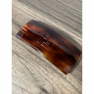 FENDI(バレッタ/ヘアクリップ)のフリマアイテム一覧 FENDI(バレッタ/ヘアクリップ)のフリマアイテム一覧