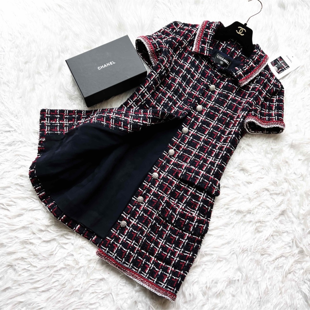CHANEL - 未使用 CHANEL シャネル ツイード ワンピース ビジュー CHANEL - 未使用 CHANEL シャネル ツイード ワンピース ビジュー