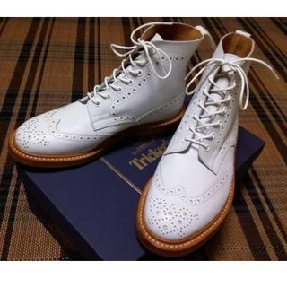 Trickers(ホワイト/白色系)のフリマアイテム一覧 Trickers(ホワイト/白色系)のフリマアイテム一覧
