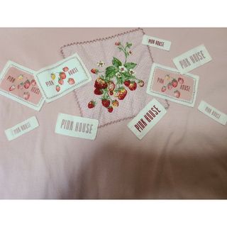 ピンクハウス(PINK HOUSE)のピンクハウス　2018　苺とワッペンのカットソー(カットソー(長袖/七分))