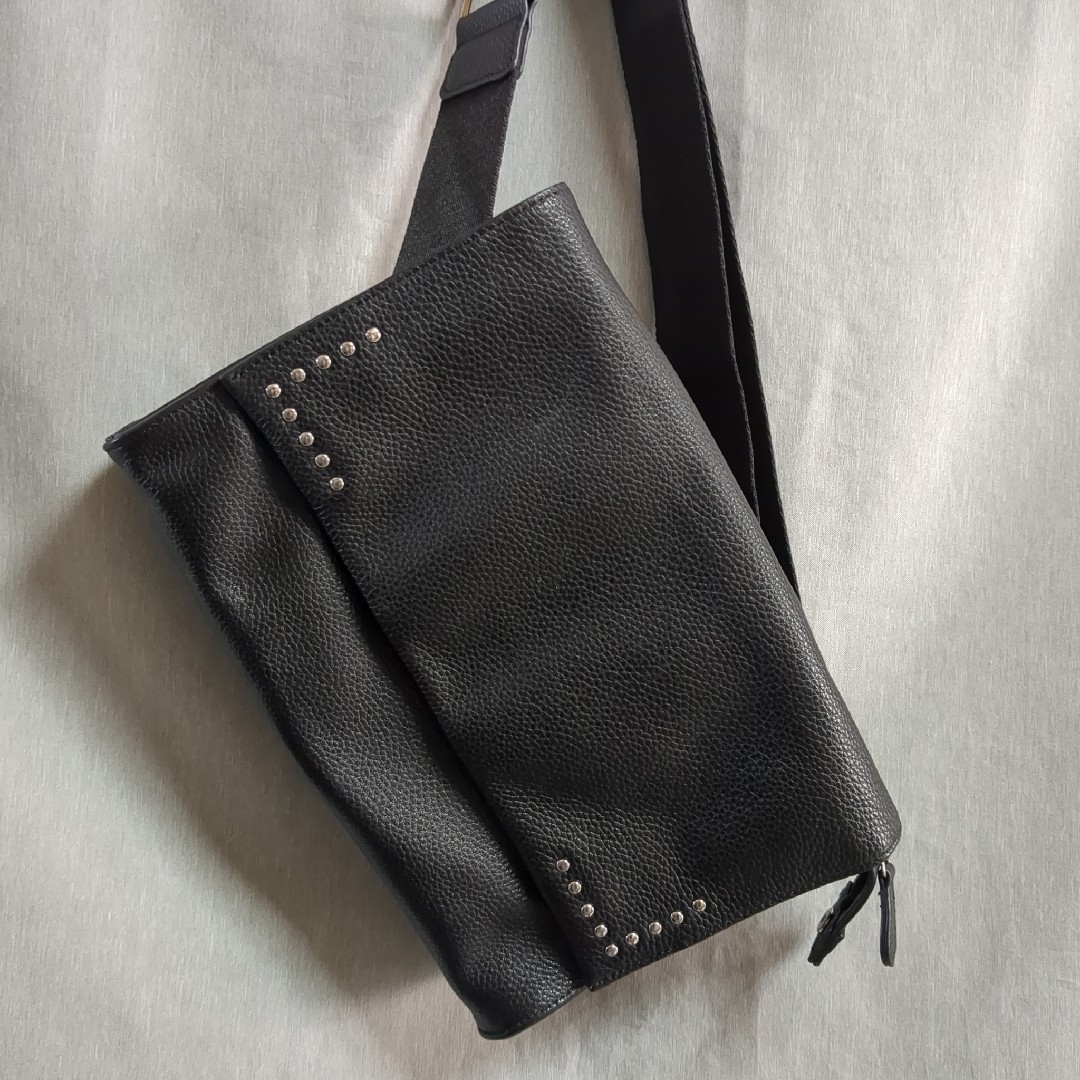 ear PAPILLONNER◇本革 ワイドテープショルダーバッグ スタッズ ear PAPILLONNER◇本革 ワイドテープショルダーバッグ スタッズ