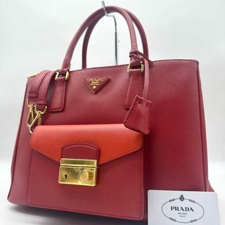 PRADA(ハンドバッグ ・ レッド/赤色系)のフリマアイテム一覧 PRADA(ハンドバッグ ・ レッド/赤色系)のフリマアイテム一覧