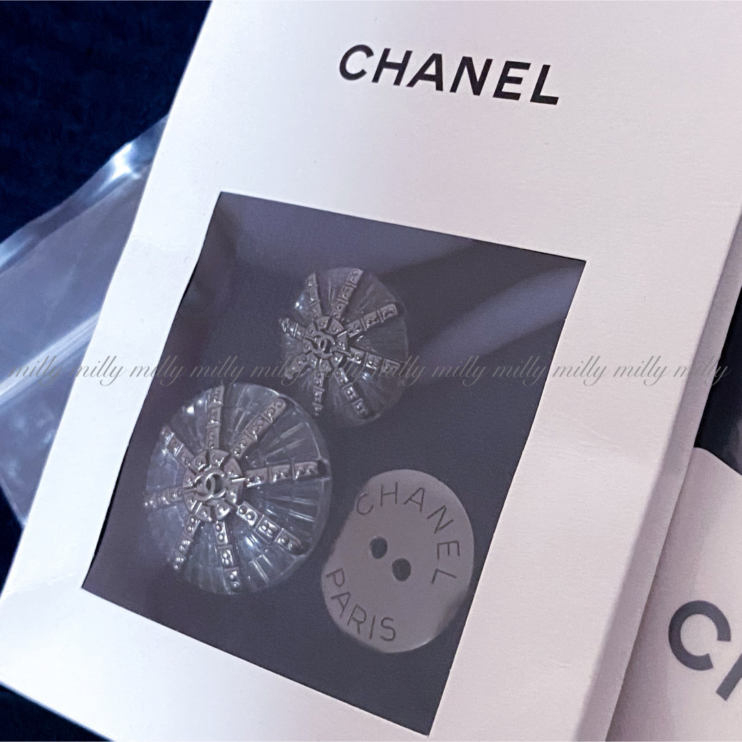 CHANEL - ご成約済み✴︎新品タグ付【CHANEL】CCボタンウール CHANEL - ご成約済み✴︎新品タグ付【CHANEL】CCボタンウール