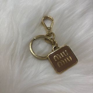 MIU MIU(キーホルダー)のフリマアイテム一覧 MIU MIU(キーホルダー)のフリマアイテム一覧