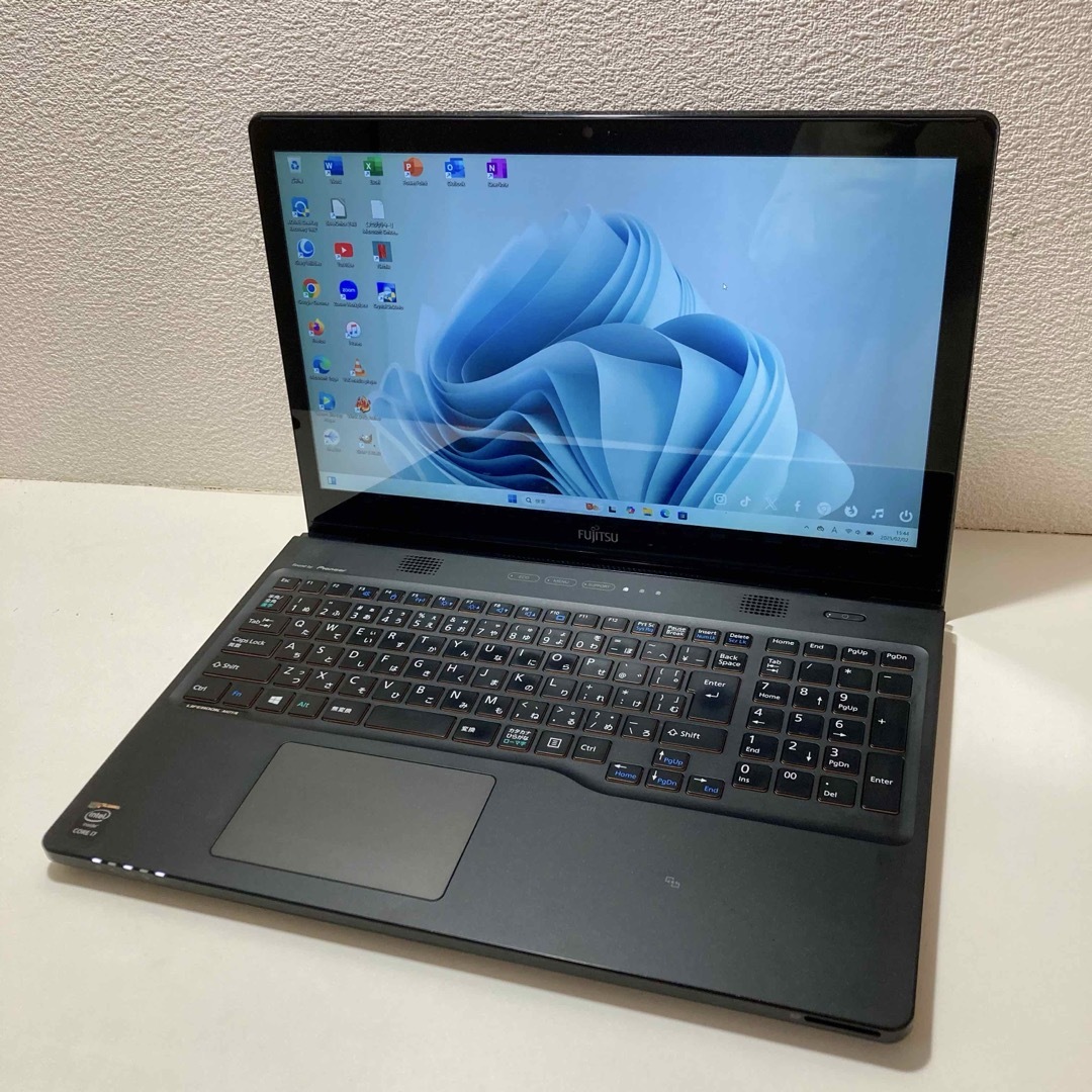 毎日値下げ】Corei7ノートパソコン☆SSD512GB☆メモリ16GB☆ 毎日値下げ】Corei7ノートパソコン☆SSD512GB☆メモリ16GB☆