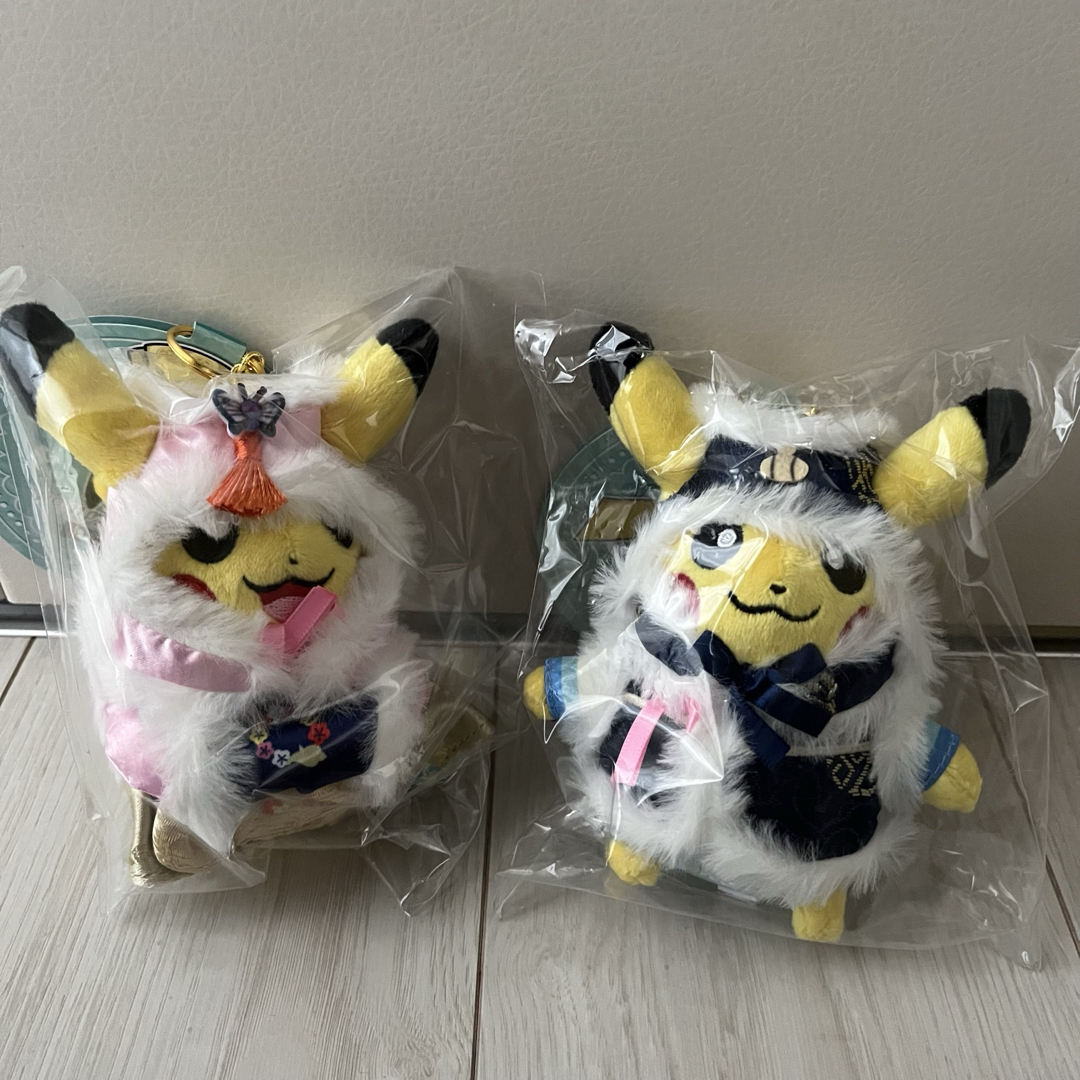 ピカチュウ 韓服 ぬいぐるみ ポケモンコリア限定品 キーホルダー ピカチュウ 韓服 ぬいぐるみ ポケモンコリア限定品 キーホルダー