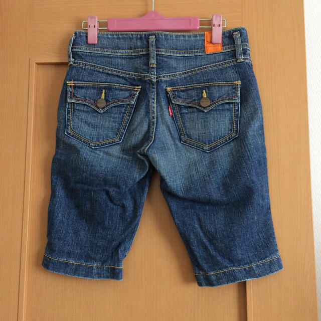 Levi's(リーバイス)の美品 リーバイス 28インチ ハーフパンツ レディースのパンツ(ハーフパンツ)の商品写真