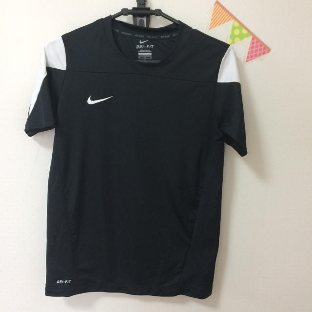 NIKE(ナイキ)のナイキTシャツ レディースのトップス(Tシャツ(半袖/袖なし))の商品写真