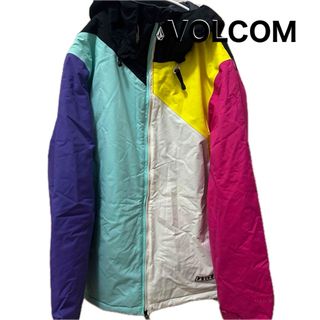 volcom(スノーボード ・ ホワイト/白色系)のフリマアイテム一覧 volcom(スノーボード ・ ホワイト/白色系)のフリマアイテム一覧