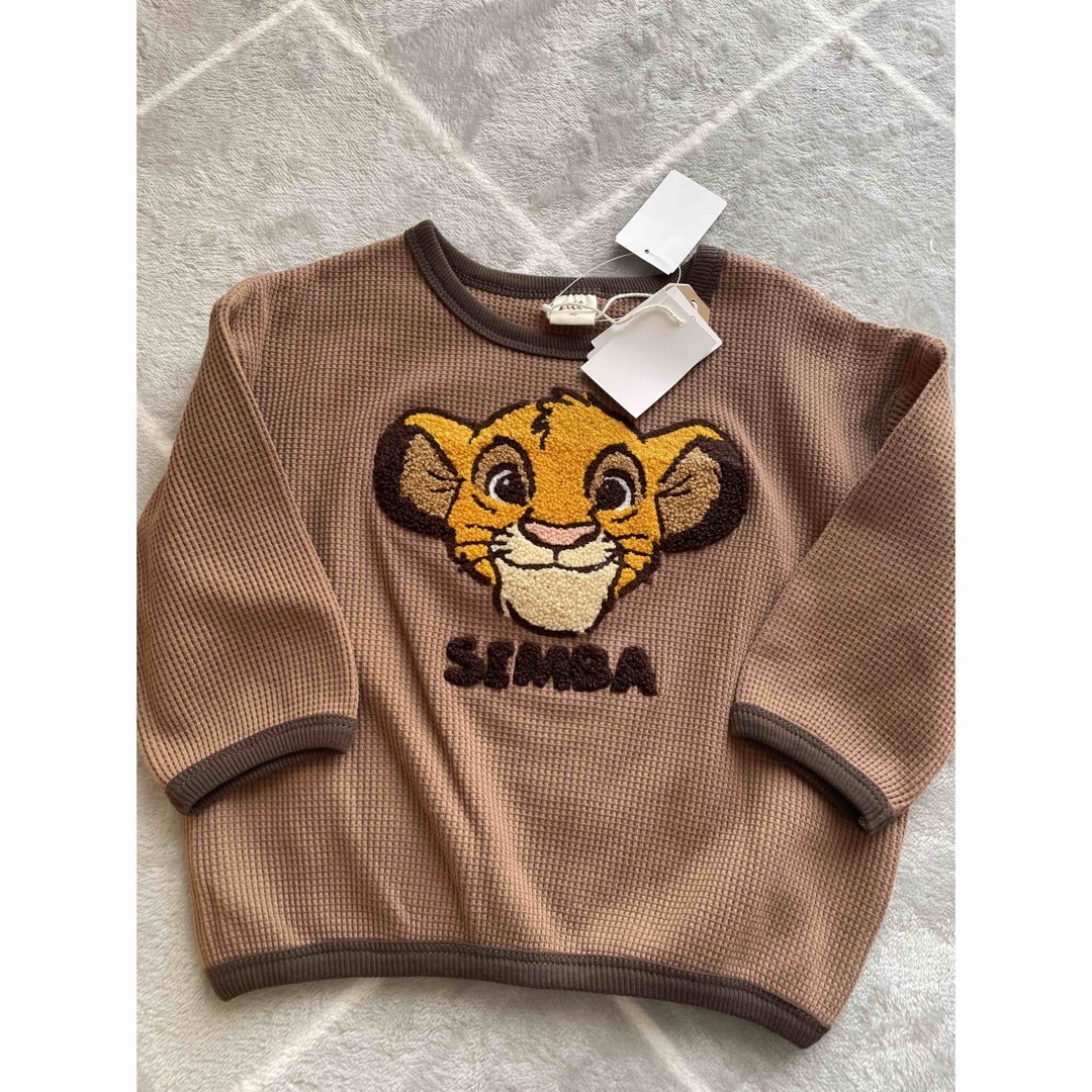 しまむら(シマムラ)のしまむら ライオンキング Tシャツ トップス キッズ/ベビー/マタニティのキッズ服男の子用(90cm~)(Tシャツ/カットソー)の商品写真