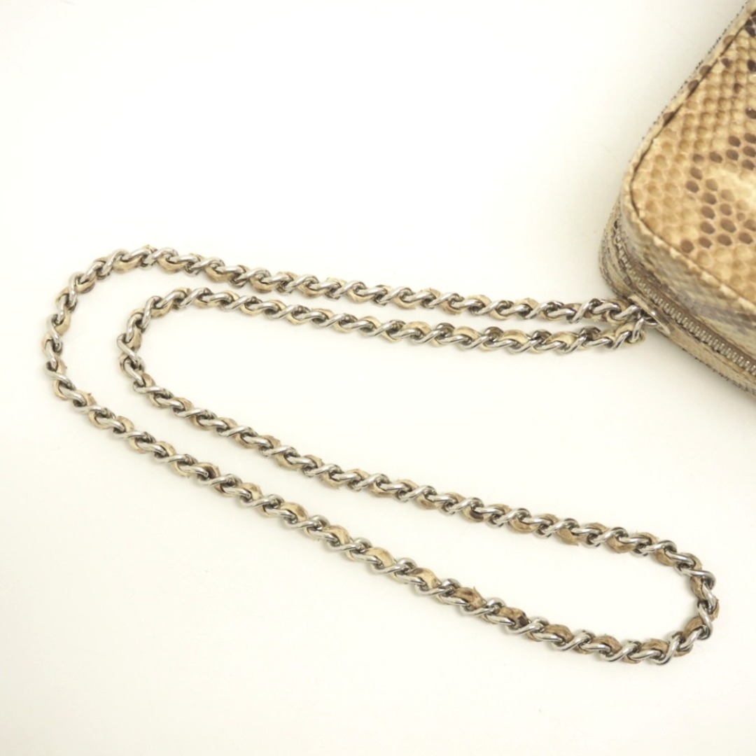 CHANEL - シャネル CHANEL ポーチ ココマーク ベージュの通販 by CHANEL - シャネル CHANEL ポーチ ココマーク ベージュの通販 by