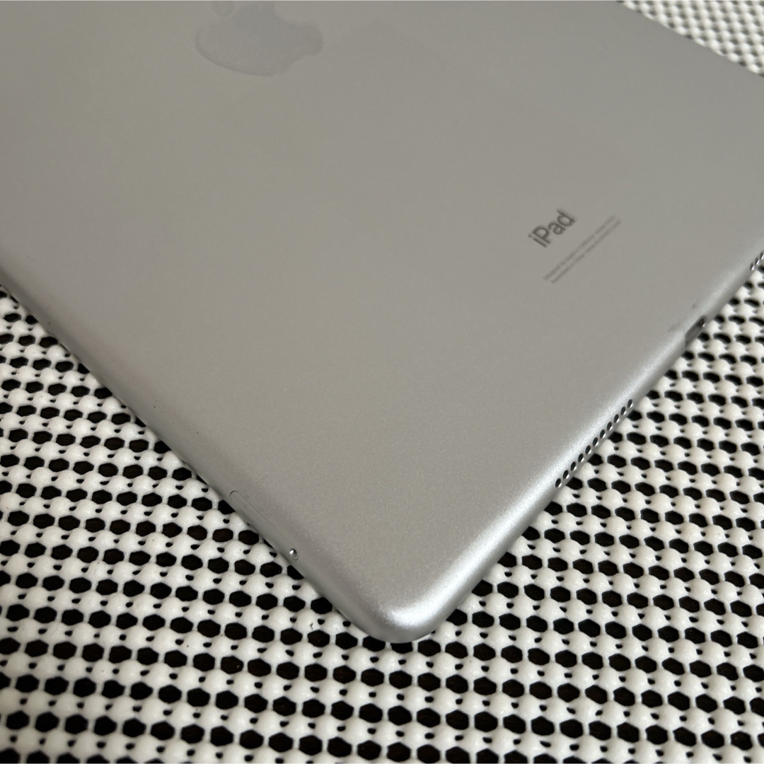 456 電池最良好☆外観比較的美品 iPadAir3 256GB SIMフリー☆ 456 電池最良好☆外観比較的美品 iPadAir3 256GB SIMフリー☆