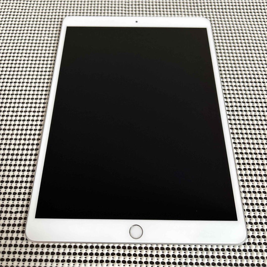 456 電池最良好☆外観比較的美品 iPadAir3 256GB SIMフリー☆ 456 電池最良好☆外観比較的美品 iPadAir3 256GB SIMフリー☆