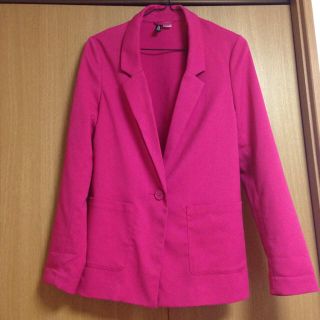 エイチアンドエム(H&M)の取り置き中。(テーラードジャケット)