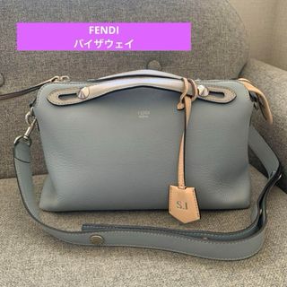 FENDI(ブルー・ネイビー/青色系)のフリマアイテム一覧 FENDI(ブルー・ネイビー/青色系)のフリマアイテム一覧