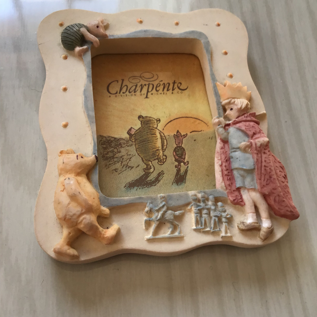 Disney(ディズニー)の☆処分予定です。charpente シャルパンテ　プーさん　フォトフレーム インテリア/住まい/日用品のインテリア小物(フォトフレーム)の商品写真