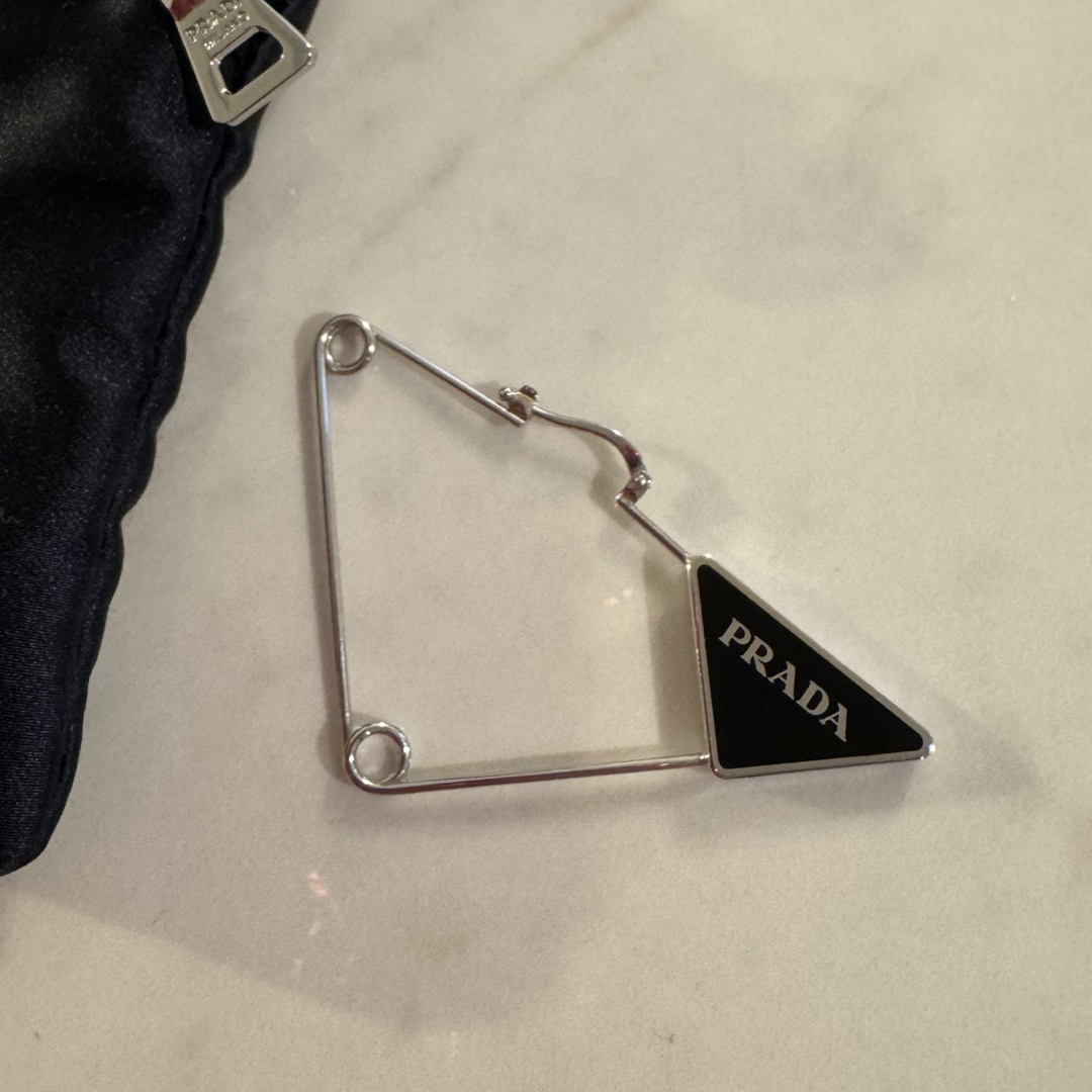 PRADA 片耳 ピアス PRADA 片耳 ピアス