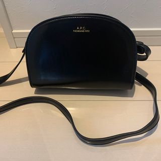 A.P.C(ショルダーバッグ)のフリマアイテム一覧 A.P.C(ショルダーバッグ)のフリマアイテム一覧