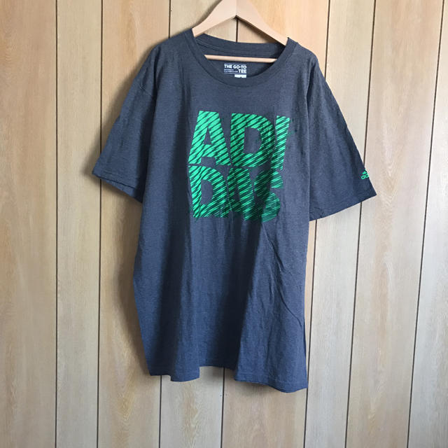 adidas(アディダス)のUSA古着 アディダス BIGTシャツ（XL） メンズのトップス(Tシャツ/カットソー(半袖/袖なし))の商品写真