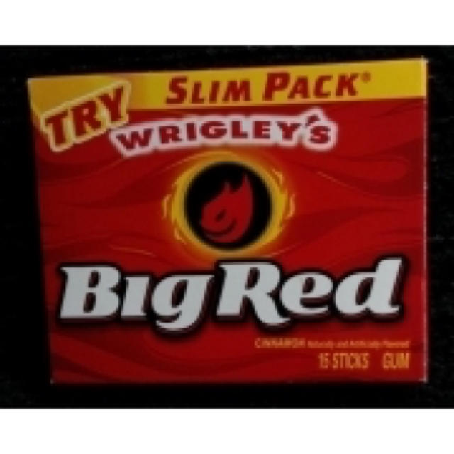 Big red シナモン ガム アメリカ お菓子  食品/飲料/酒の食品(菓子/デザート)の商品写真