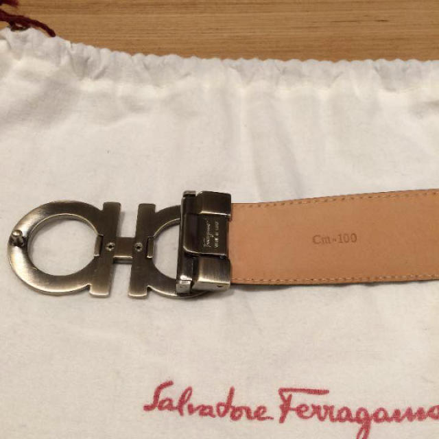 Salvatore Ferragamo(サルヴァトーレフェラガモ)のフェラガモ  大きいサイズ ベルト レディースのファッション小物(ベルト)の商品写真