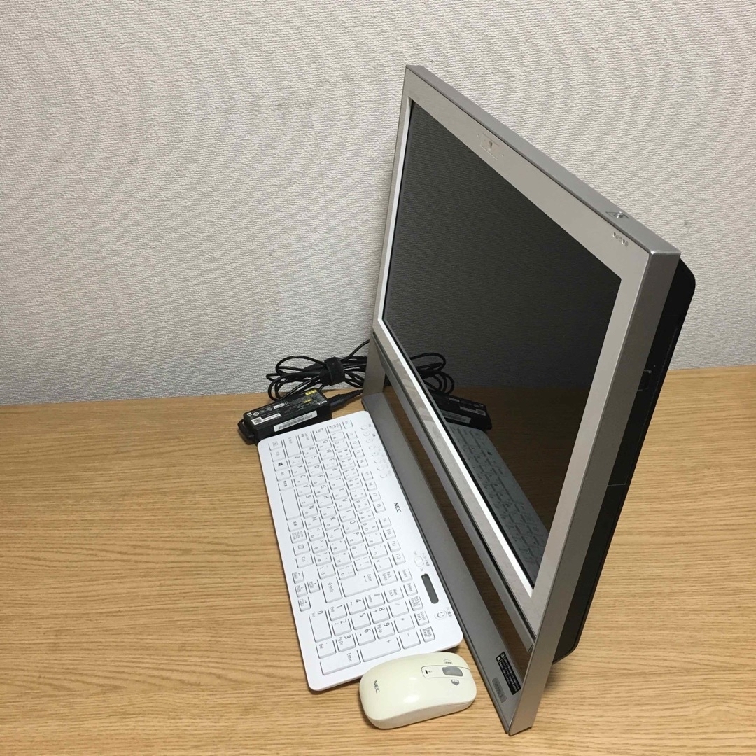 即使用可!! NEC 一体型 デスクトップ Win11 地デジ 21.5’モニタ 即使用可!! NEC 一体型 デスクトップ Win11 地デジ 21.5’モニタ