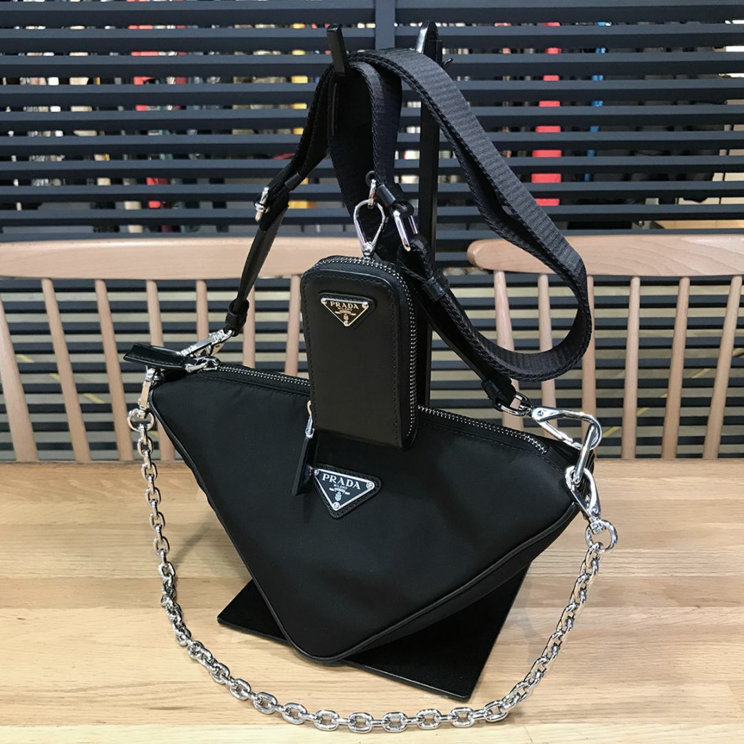 PRADA - 未使用 プラダ Re-Nylon トライアングル 2WAYショルダーバッグ 黒