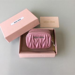 ミュウミュウ(miumiu)のぱちこ様専用★新品★miumiu マテラッセ レザー コインケース ポーチ(コインケース)