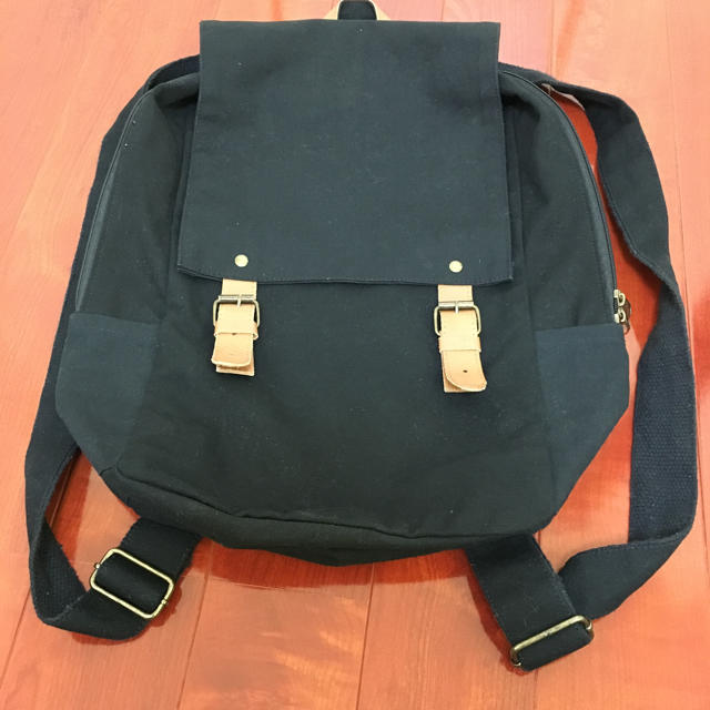 黒 リュック レディースのバッグ(リュック/バックパック)の商品写真