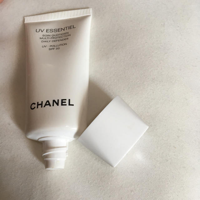 CHANEL(シャネル)のUVセアンシエルマルチプロテクシオン30 未使用 コスメ/美容のスキンケア/基礎化粧品(乳液/ミルク)の商品写真