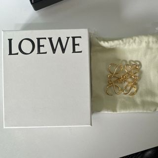 LOEWE(ブローチ/コサージュ)のフリマアイテム一覧 LOEWE(ブローチ/コサージュ)のフリマアイテム一覧
