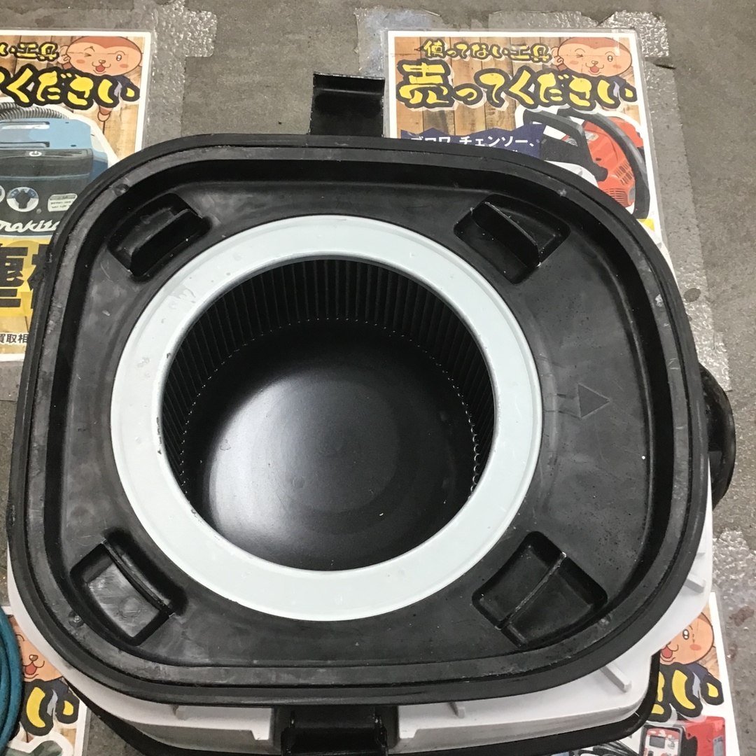 マキタ(makita) 集じん機 乾式 484(P)【川崎店】 マキタ(makita) 集じん機 乾式 484(P)【川崎店】