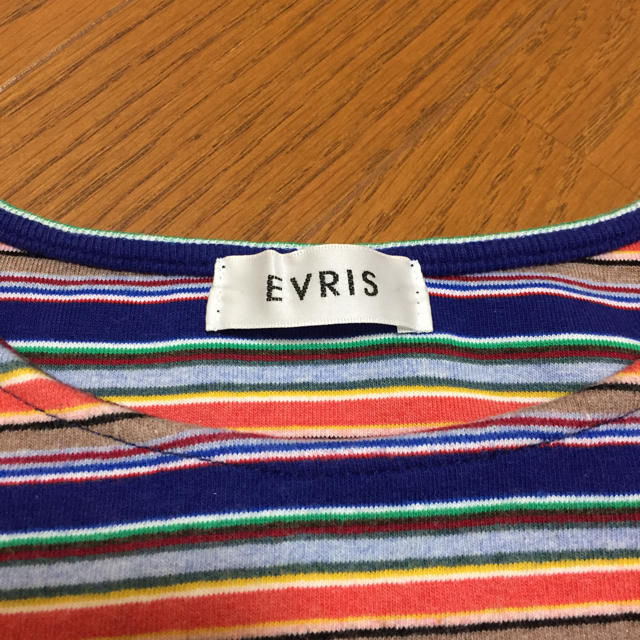 EVRIS(エヴリス)のEVRIS Tシャツ レディースのトップス(Tシャツ(半袖/袖なし))の商品写真