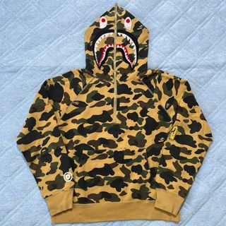 A BATHING APE - ☆激レア☆未使用☆ APE シャークパーカー A BATHING APE - ☆激レア☆未使用☆ APE シャークパーカー