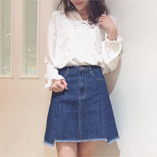 ダズリン(dazzlin)のdazzlin 刺繍ブラウス(シャツ/ブラウス(長袖/七分))