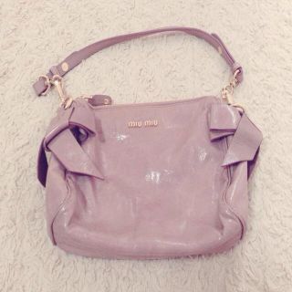 MIU MIU(ショルダーバッグ)のフリマアイテム一覧 MIU MIU(ショルダーバッグ)のフリマアイテム一覧