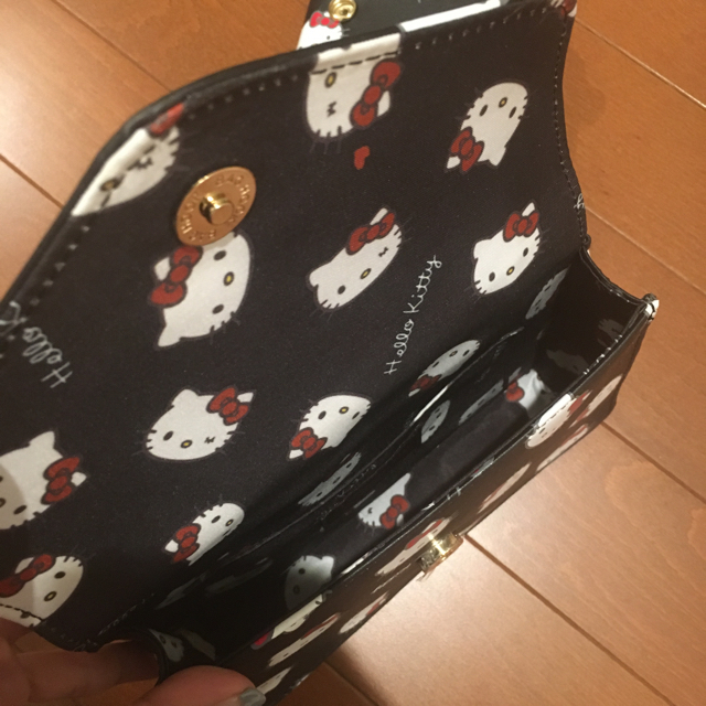 Nina mew(ニーナミュウ)の新品✨ハローキティ 内田新菜 コラボバッグ&財布セット レディースのバッグ(クラッチバッグ)の商品写真
