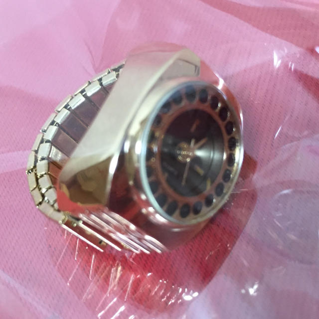 新品 未使用 リングウォッチ 指輪時計 レディースのアクセサリー(リング(指輪))の商品写真