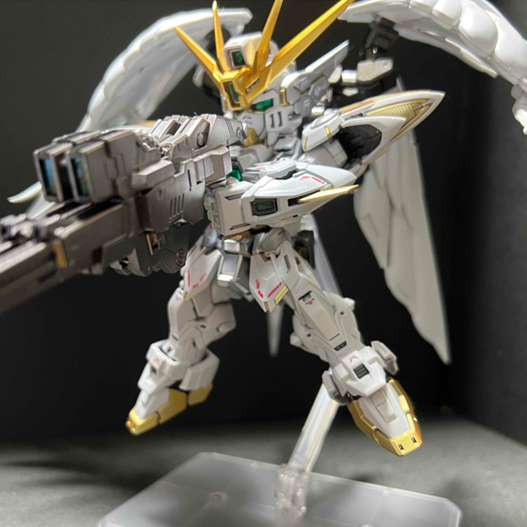 MGSD ウイングガンダムゼロ 全塗装 スノーホワイトカラー MGSD ウイングガンダムゼロ 全塗装 スノーホワイトカラー