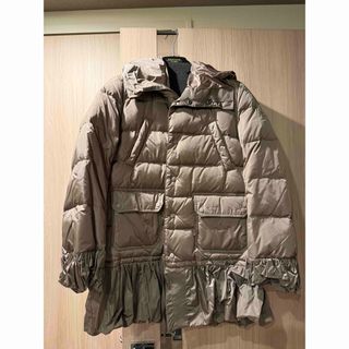 MONCLER(フリル ・ ダウンジャケット)のフリマアイテム一覧 MONCLER(フリル ・ ダウンジャケット)のフリマアイテム一覧