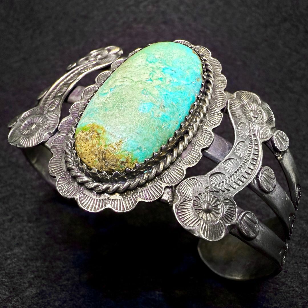 INDIAN JEWELRY - 博物館級 C.G. Wallace ナバホ バングル INDIAN JEWELRY - 博物館級 C.G. Wallace ナバホ バングル