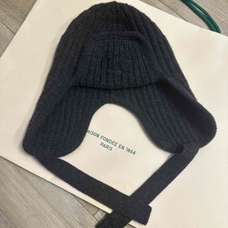 FENDI - 未使用に近い 超美品 フェンディ ズッカ柄 ニット 帽子 FENDI - 未使用に近い 超美品 フェンディ ズッカ柄 ニット 帽子