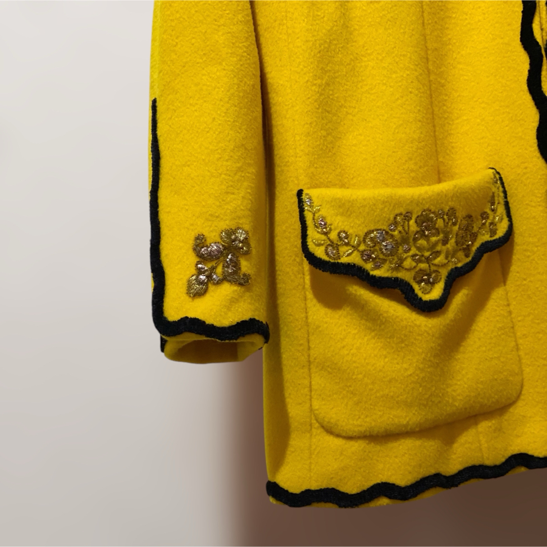 CHANEL - VINTAGE CHANEL 刺繍テーラードジャケット イエロー CHANEL - VINTAGE CHANEL 刺繍テーラードジャケット イエロー