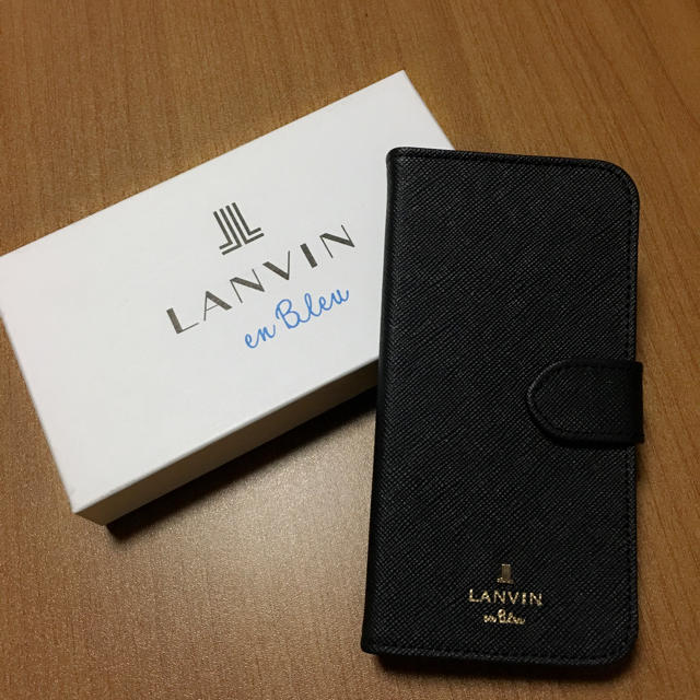 LANVIN en Bleu(ランバンオンブルー)のランバンオンブルー iPhone ケース スマホ/家電/カメラのスマホアクセサリー(モバイルケース/カバー)の商品写真