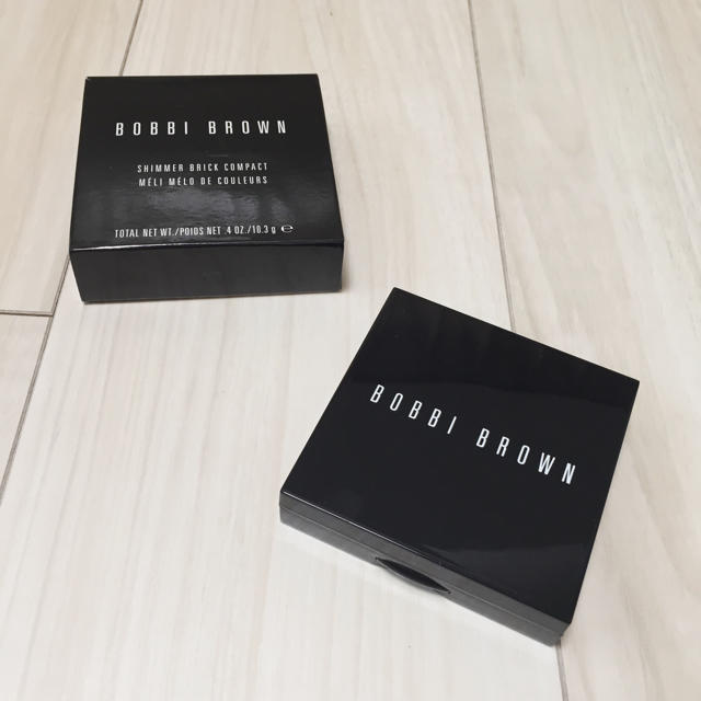 BOBBI BROWN(ボビイブラウン)のボビイブラウン フェイスパウダー(紙箱無) コスメ/美容のベースメイク/化粧品(フェイスパウダー)の商品写真