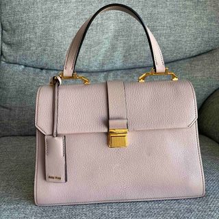 MIU MIU(ハンドバッグ)のフリマアイテム一覧 MIU MIU(ハンドバッグ)のフリマアイテム一覧