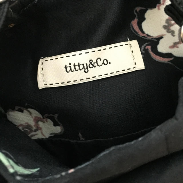 titty&co(ティティアンドコー)のtitty&Co. 花柄 スカート サスペンダー付き レディースのスカート(ミニスカート)の商品写真