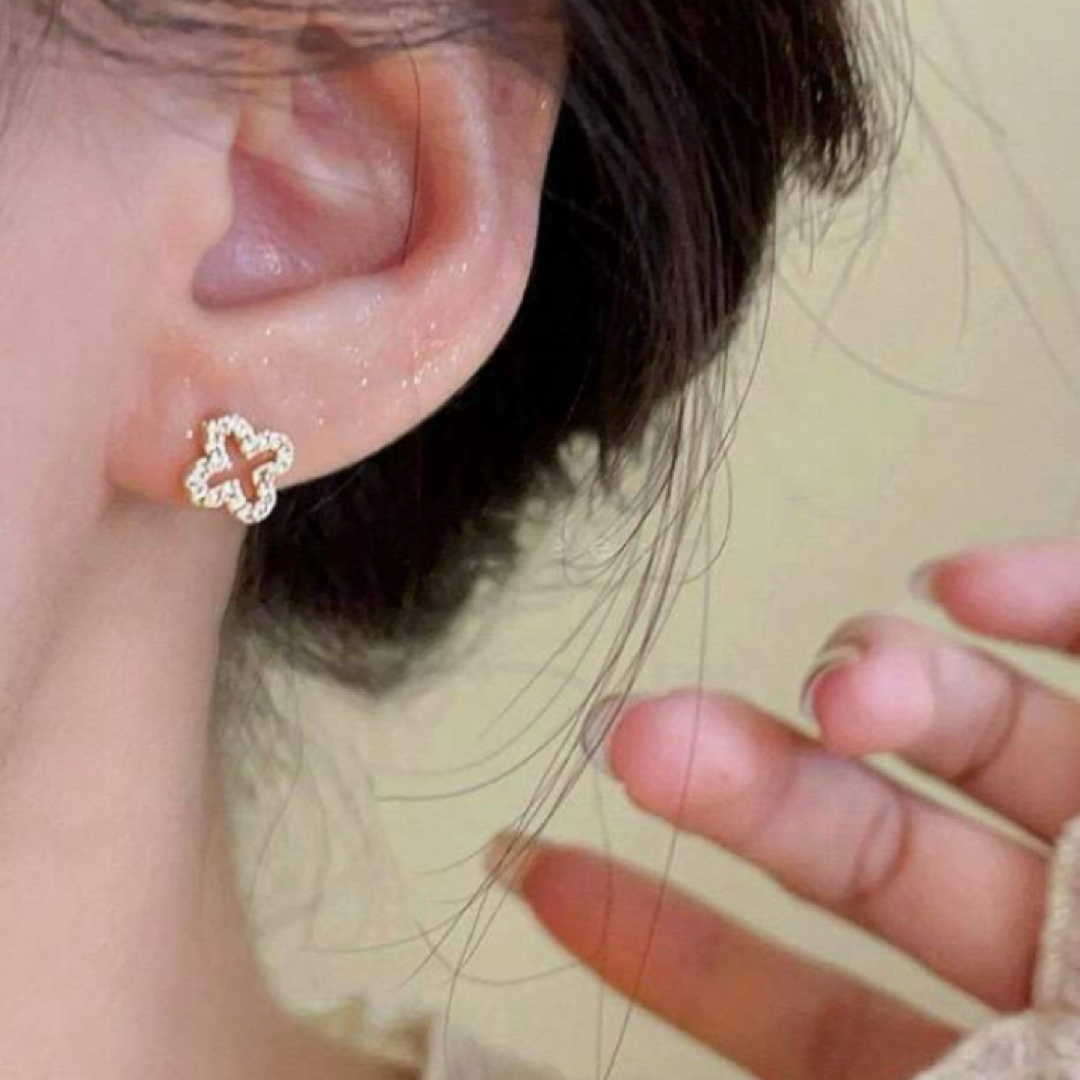 Van Cleef & Arpels(ヴァンクリーフアンドアーペル)の売り切り1000円!!ヴァンクリーフアンドアーペル ピアス レディースのアクセサリー(ピアス)の商品写真